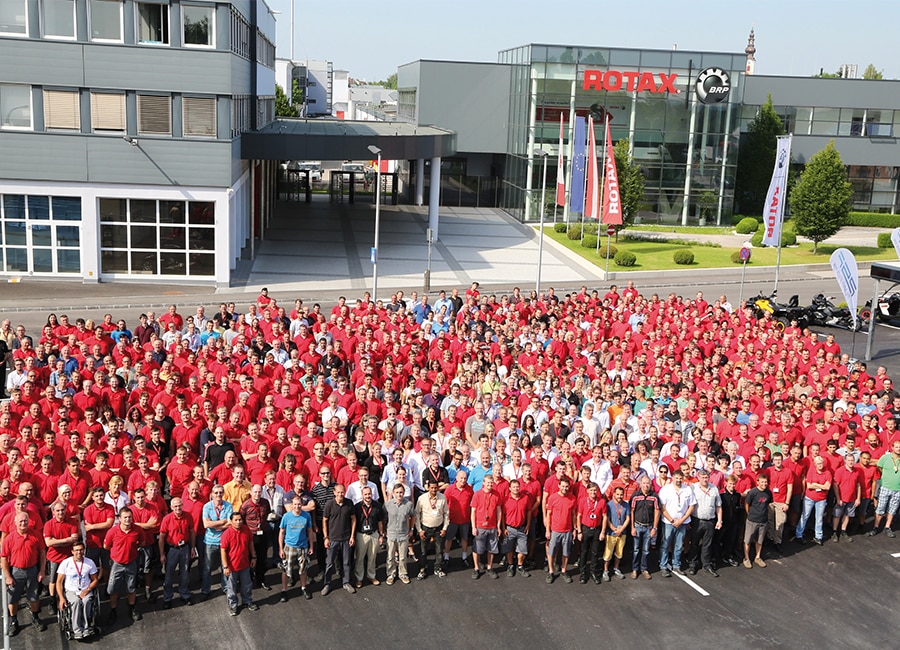 Foto de grupo de los empleados de la fábrica de Gunskirchen (Austria)